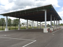 Halle mit Einnetzung